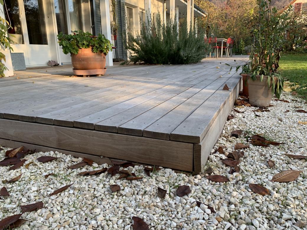 Holz im Garten (5).jpg